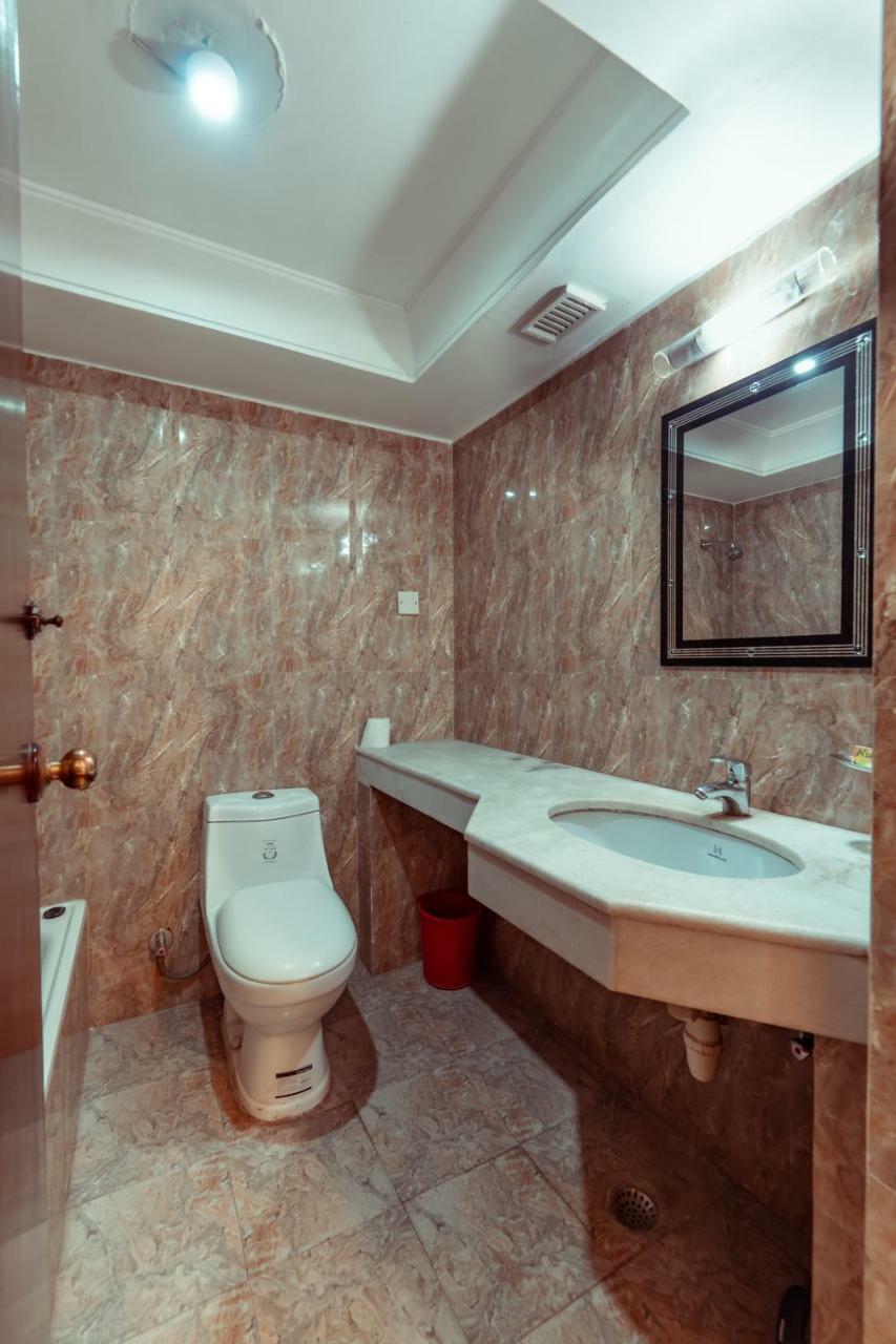 Skyline Hotel Катманду Экстерьер фото