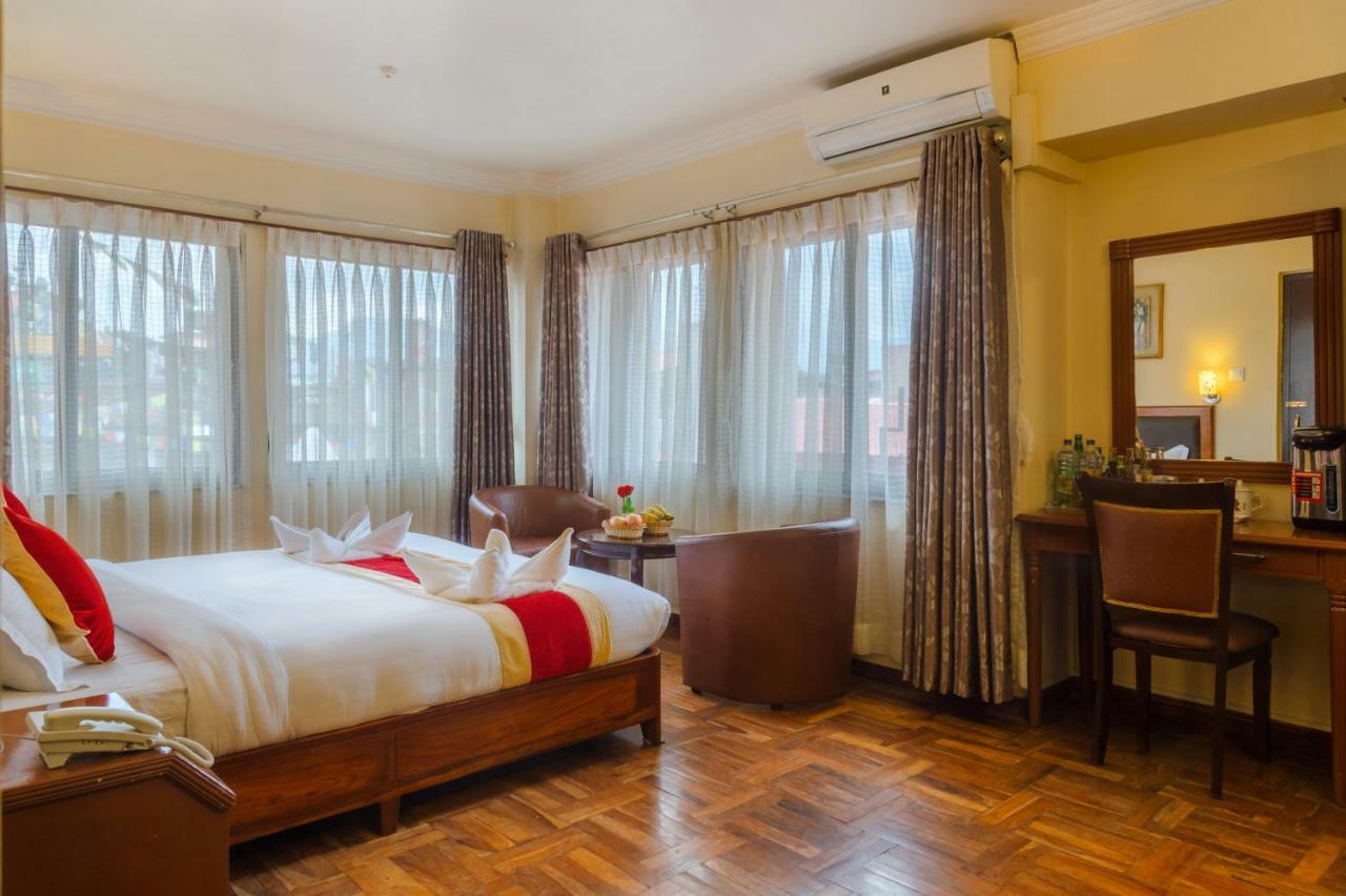 Skyline Hotel Катманду Экстерьер фото