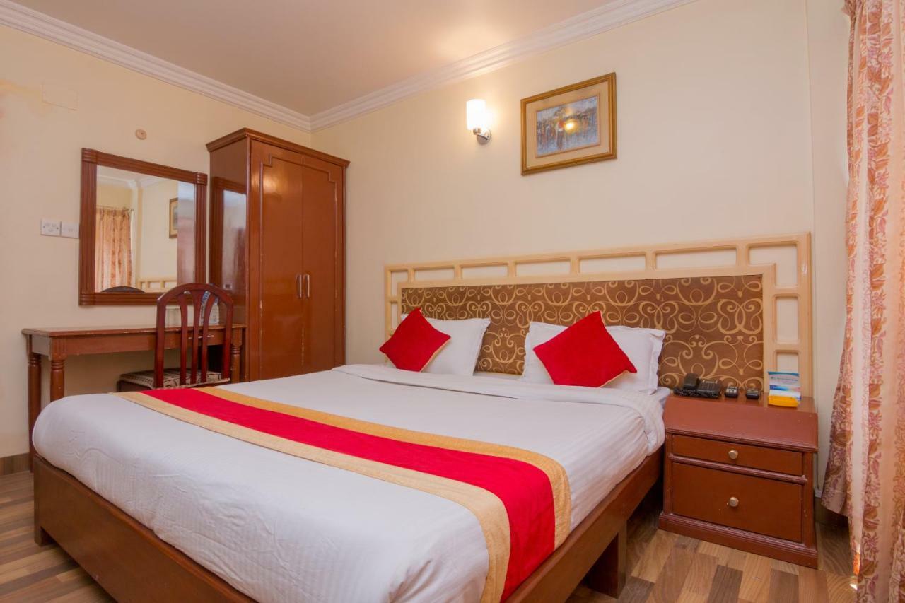 Skyline Hotel Катманду Экстерьер фото